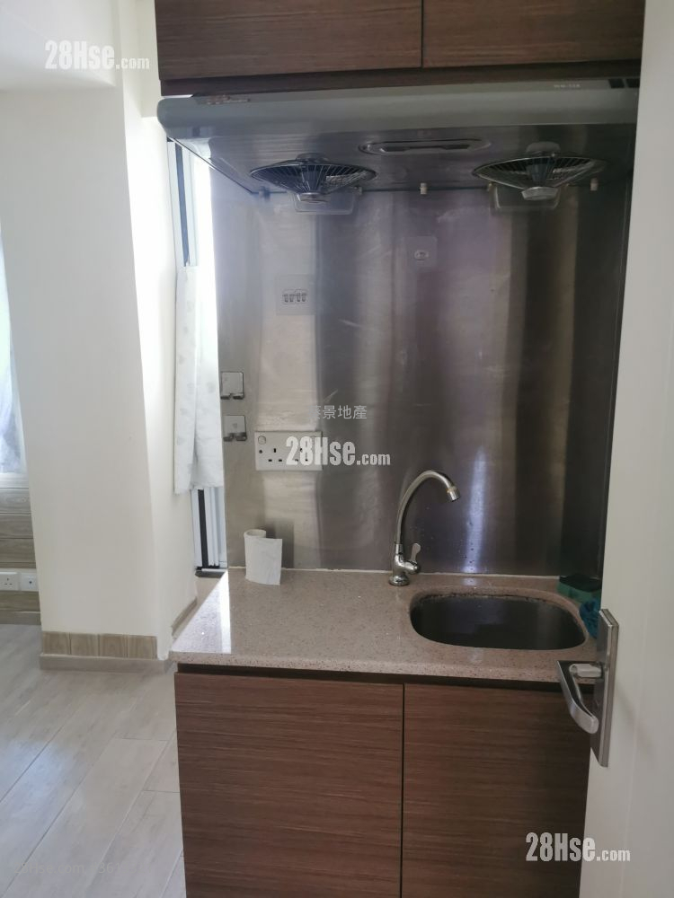 Tak Cheong Building Rental Studio , 1 Bathroom 130 ft² ( 12.1 m² )