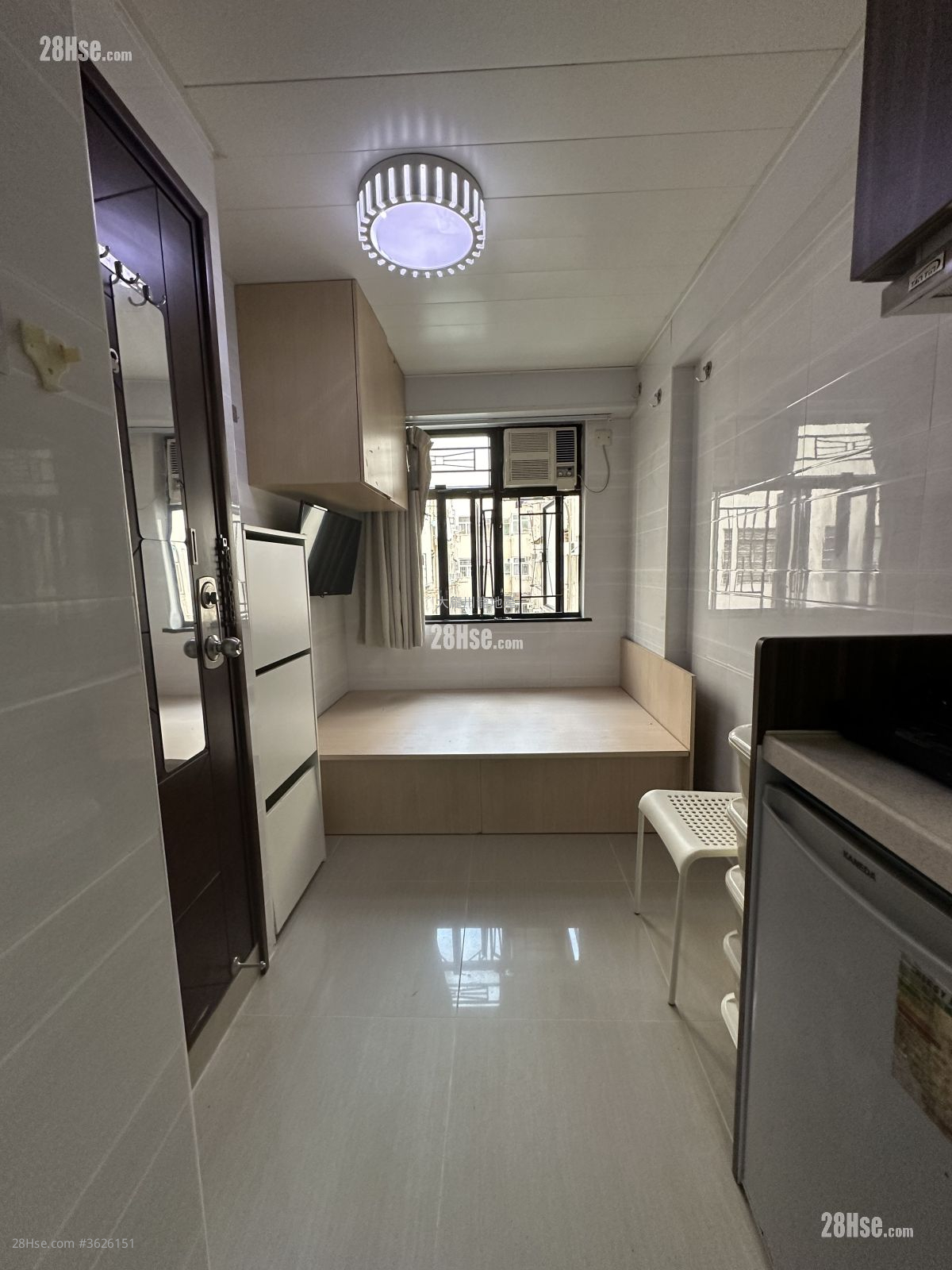 Shu Tak Building Rental 130 ft² ( 12.1 m² )