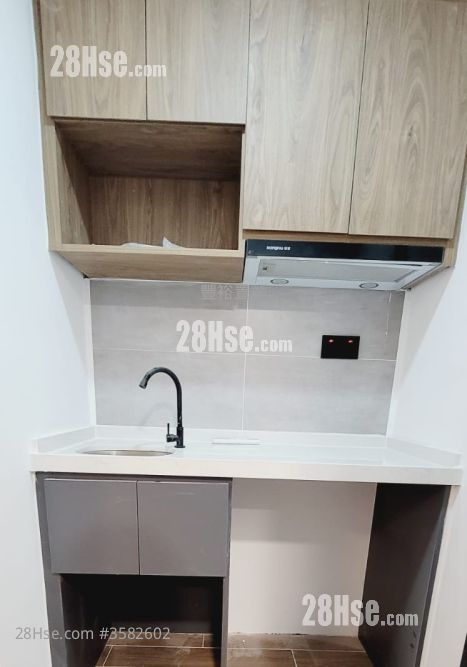 荣华大楼 租盘 1 房 , 1 浴室 180 平方尺 ( 16.7 平方米 )