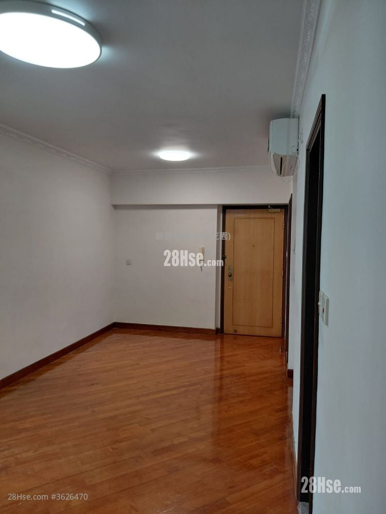 Grand Horizon Rental 2 Bedrooms , 1 Bathroom 511 ft² ( 47.5 m² )