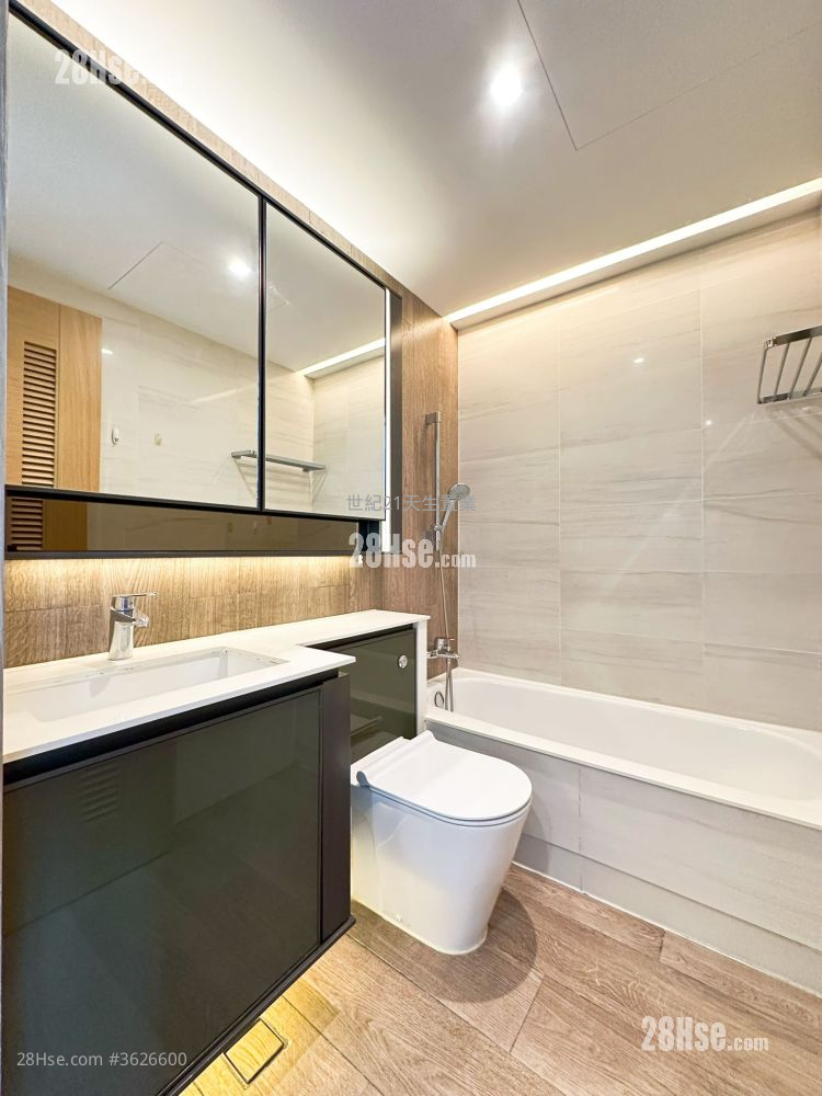 The Bloomsway Sell Studio , 1 Bathroom 308 ft² ( 28.6 m² ) The Bloomsway Sell Studio , 1 Bathroom 308 ft² ( 28.6 m² )