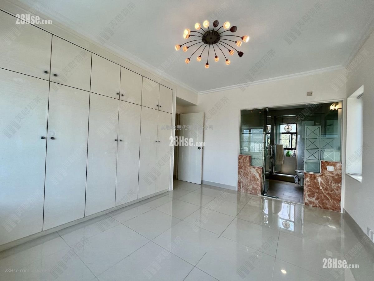 Shatin 33 Sell 3 Bedrooms , 2 Bathrooms 1,296 ft² ( 120.4 m² )