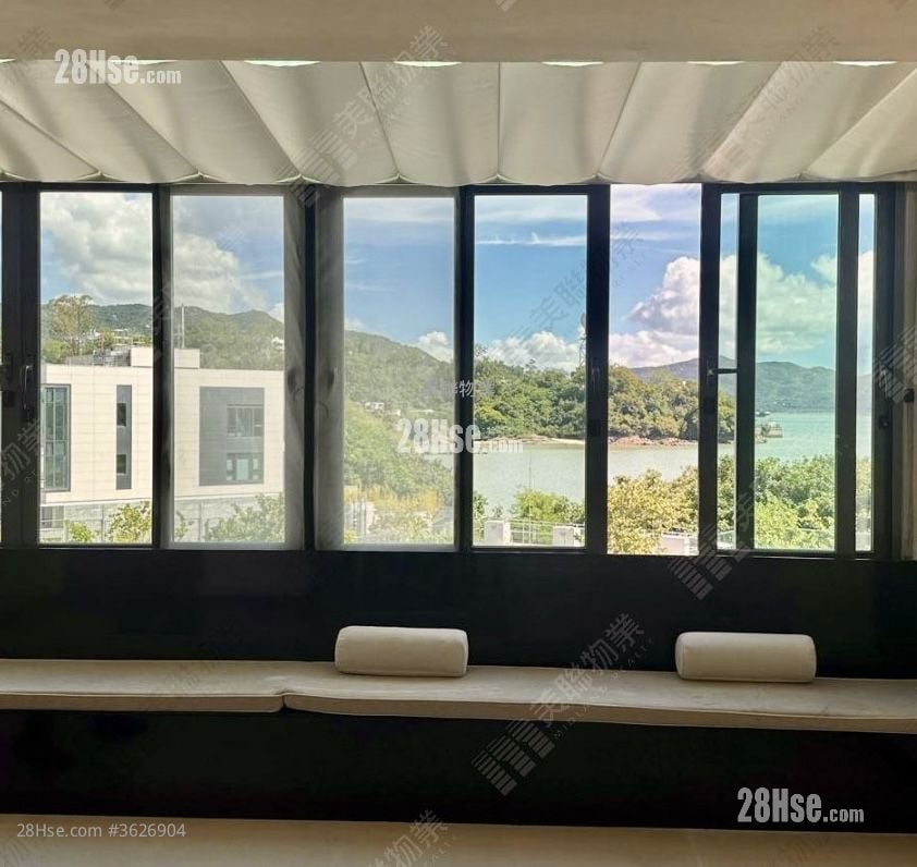 The Castle Bay Rental 4 Bedrooms , 4 Bathrooms 1,326 ft² ( 123.2 m² )