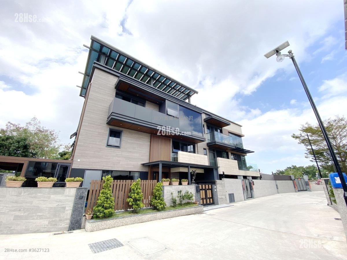 村屋 售盘 3 房 , 1 浴室 1,300 平方尺 ( 120.8 平方米 )