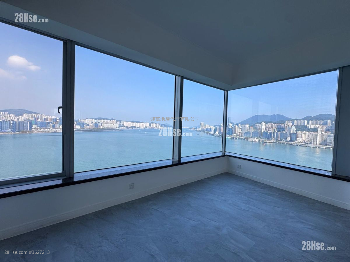 Harbourfront Landmark Sell 3 Bedrooms , 2 Bathrooms 1,420 ft² ( 131.9 m² )
