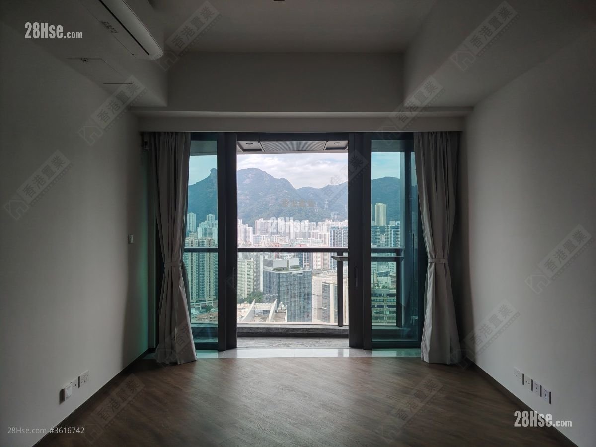 Cullinan Sky Rental 4 Bedrooms , 2 Bathrooms 1,227 ft² ( 114.0 m² )