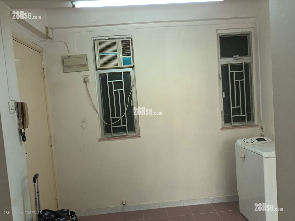 Honour Building Sell 2 Bedrooms , 1 Bathroom 310 ft² ( 28.8 m² )