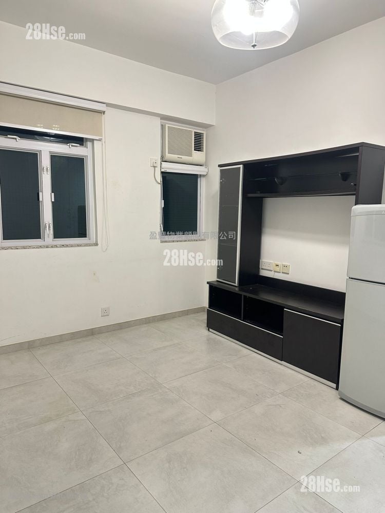 Hennessy Apartments Sell 1 Bedroom , 1 Bathroom 297 ft² ( 27.6 m² )