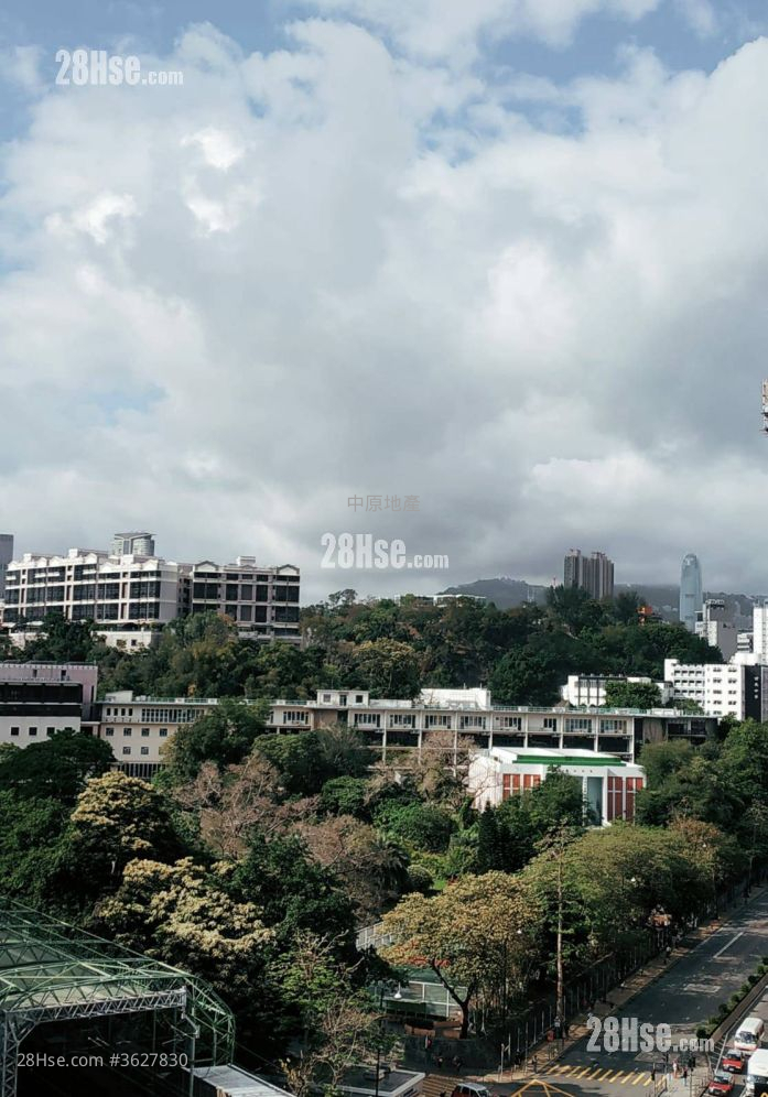 松亭阁 售盘 3 房 720 平方尺 ( 66.9 平方米 )