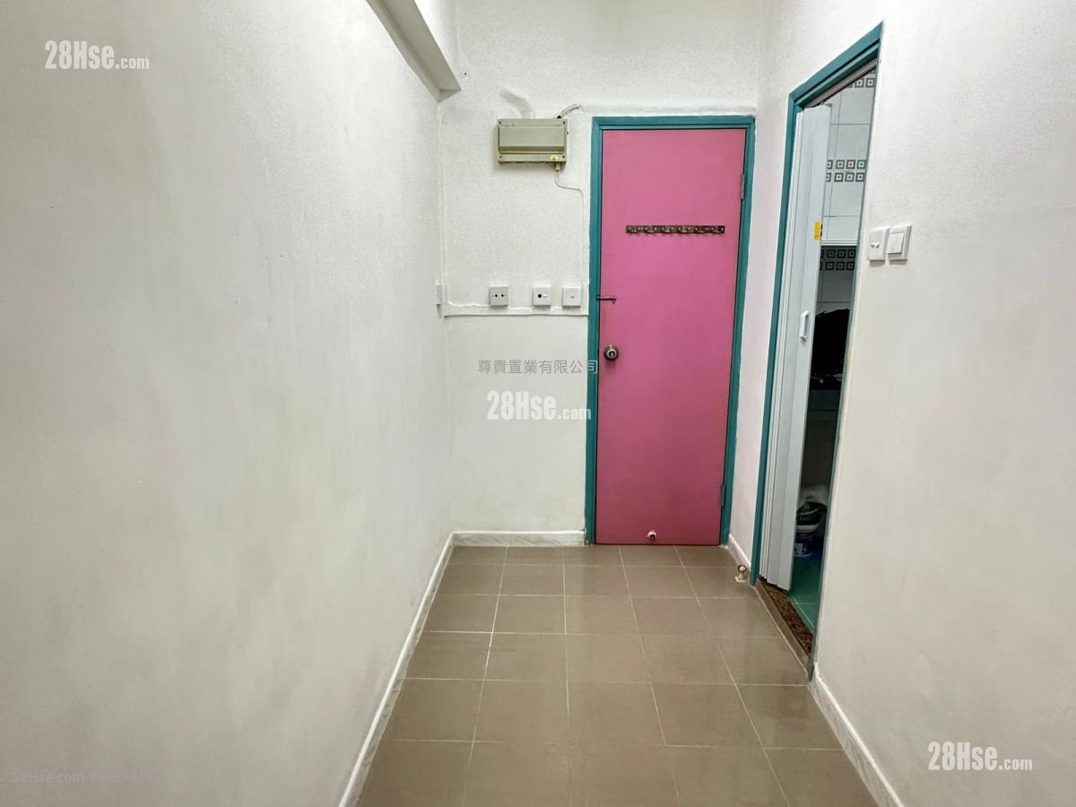Tak Cheong Building Rental Studio , 1 Bathroom 100 ft² ( 9.3 m² )