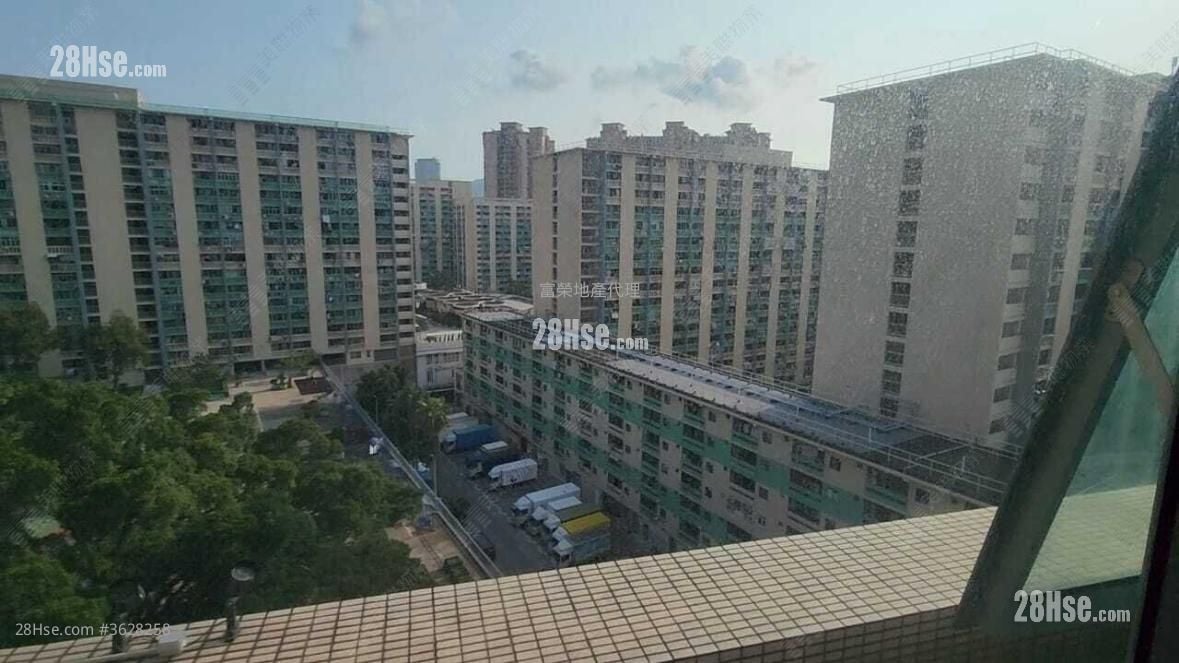 Carmel On The Hill Sell 2 Bedrooms , 1 Bathroom 478 ft² ( 44.4 m² )