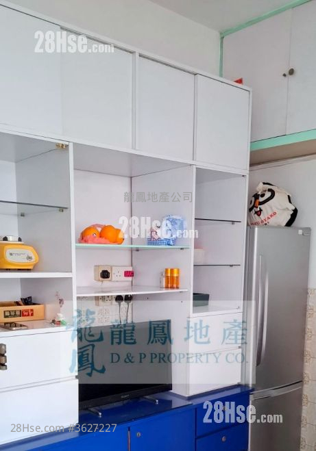 长辉大厦 租盘 1 房 218 平方尺 ( 20.3 平方米 )