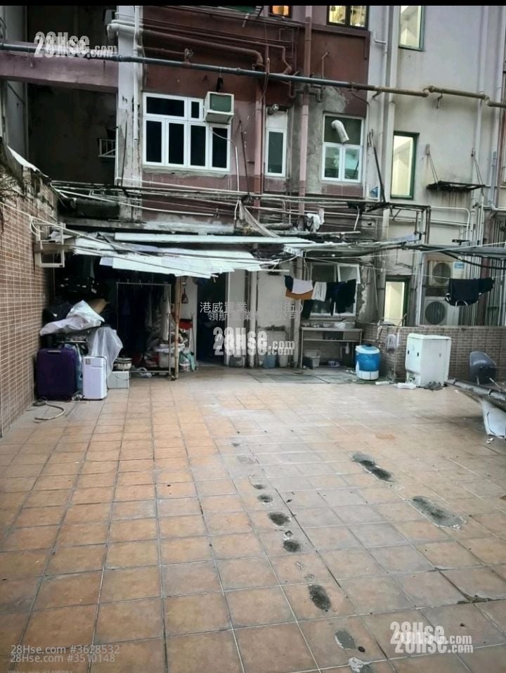 Yee Fat Building Sell 2 Bedrooms , 1 Bathroom