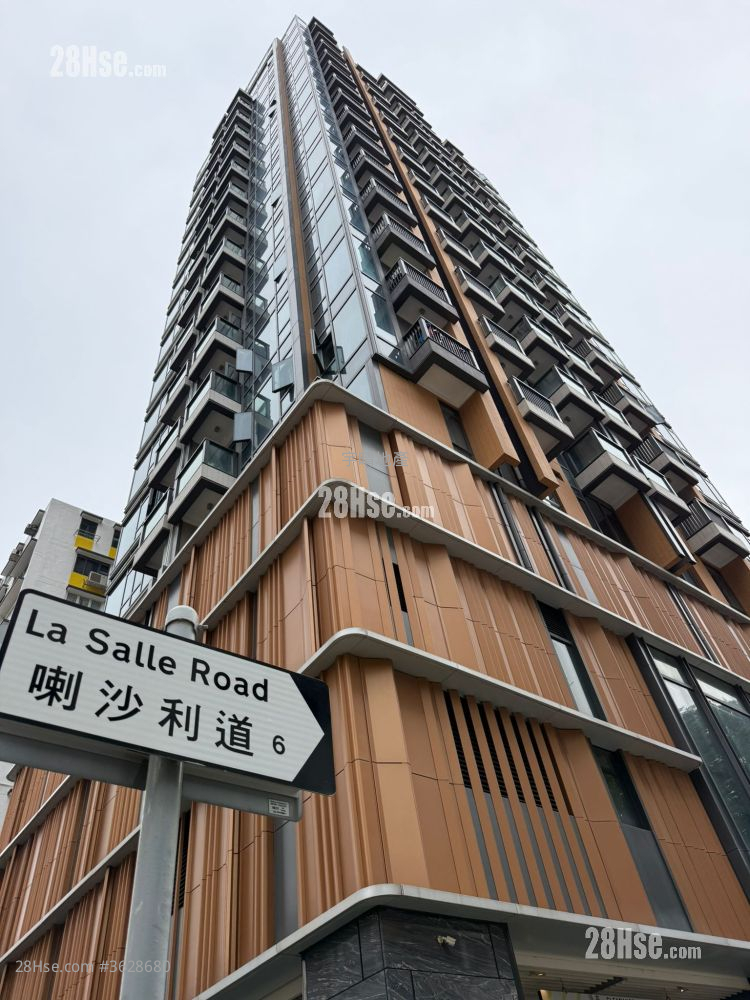 La Salle Residence Rental 1 Bedroom , 1 Bathroom 403 ft² ( 37.4 m² )