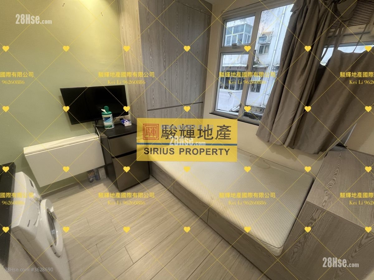 Companion Court Rental Studio , 1 Bathroom 150 ft² ( 13.9 m² )