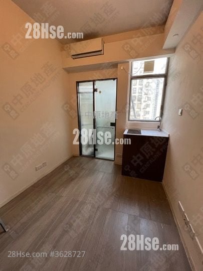 T Plus Sell Studio , 1 Bathroom 132 ft² ( 12.3 m² )