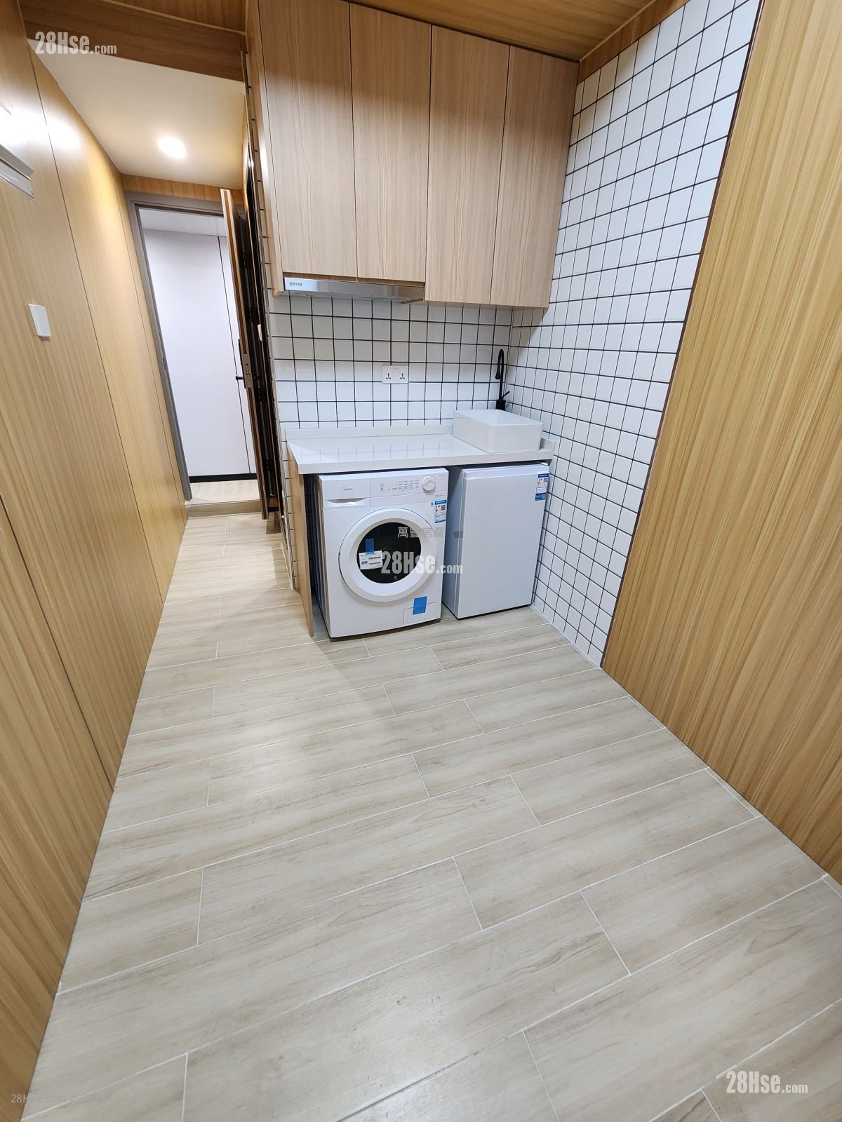 南风楼 租盘 开放式间隔 , 1 浴室 150 平方尺 ( 13.9 平方米 )