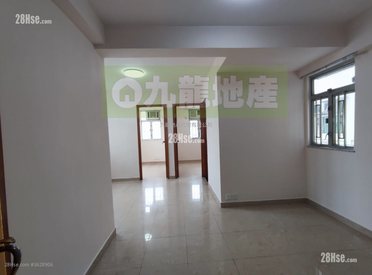 Golden Building Rental 2 Bedrooms , 1 Bathroom 385 ft² ( 35.8 m² )