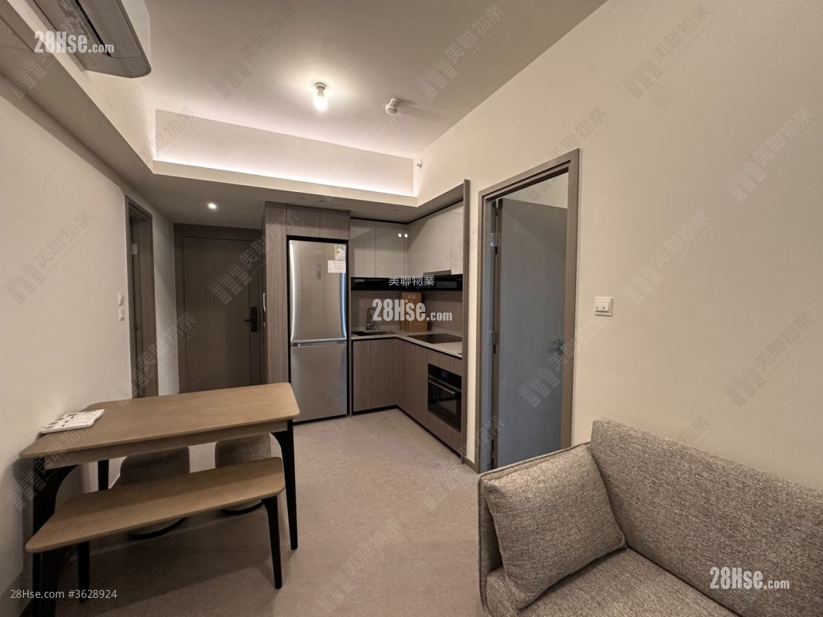 Yoho West Sell 2 Bedrooms 409 ft² ( 38.0 m² )