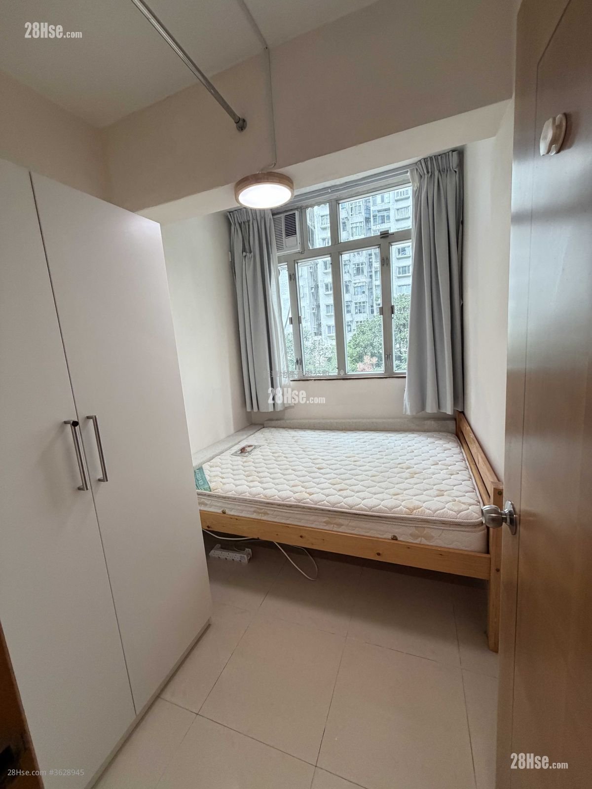 Yick Fat Building Rental 2 Bedrooms , 1 Bathroom 342 ft² ( 31.8 m² )