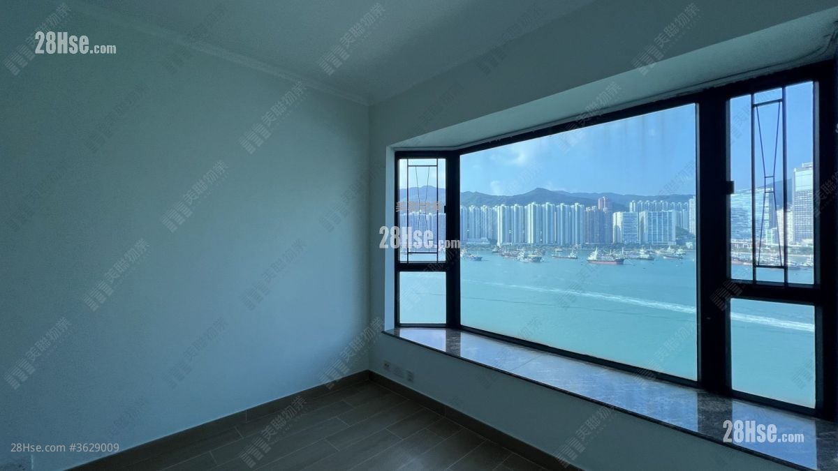 Villa Esplanada Sell 4 Bedrooms , 2 Bathrooms 863 ft² ( 80.2 m² )