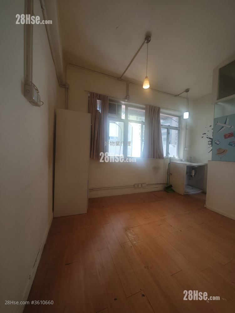 骆克道521号 租盘 开放式间隔 , 1 浴室 120 平方尺 ( 11.1 平方米 )