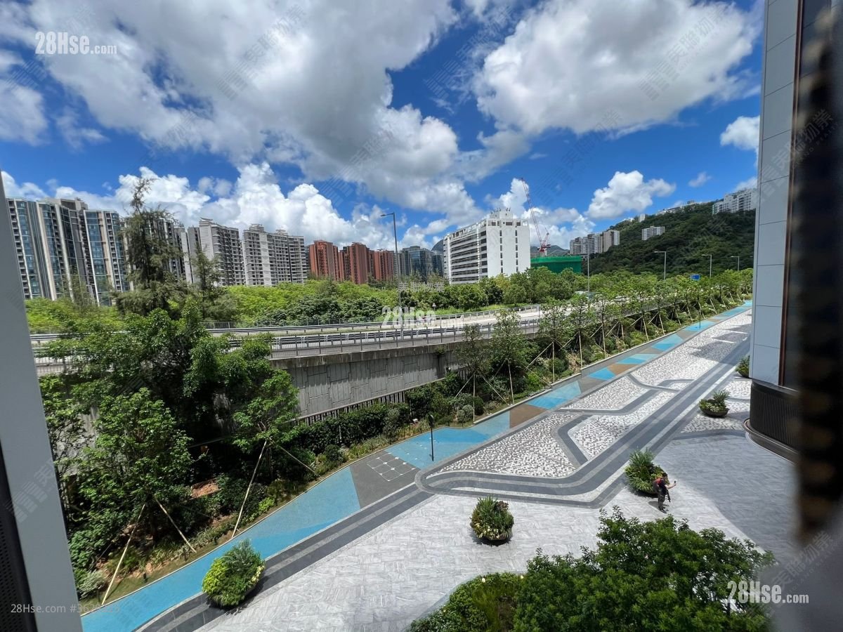 Silicon Hill Sell 1 Bedroom , 1 Bathroom 297 ft² ( 27.6 m² )