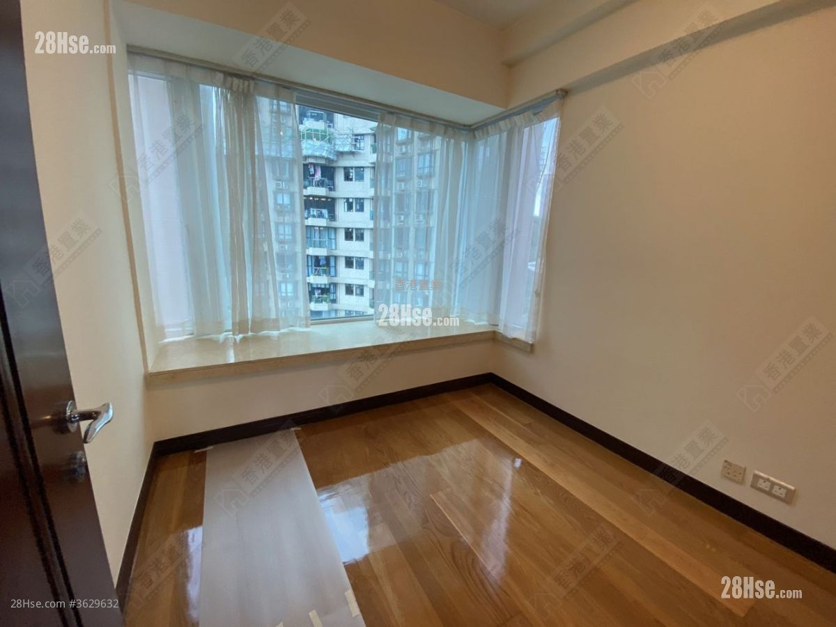 The Legend Rental 3 Bedrooms , 3 Bathrooms 1,104 ft² ( 102.6 m² )