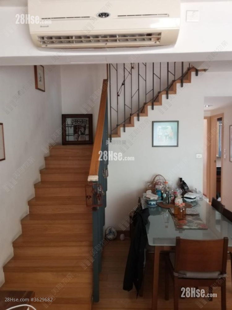 Green Lodge Sell 4 Bedrooms , 3 Bathrooms 1,460 ft² ( 135.6 m² )