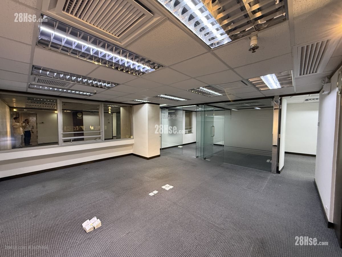 Eton Building Rental 3 Bedrooms , 1 Toilet