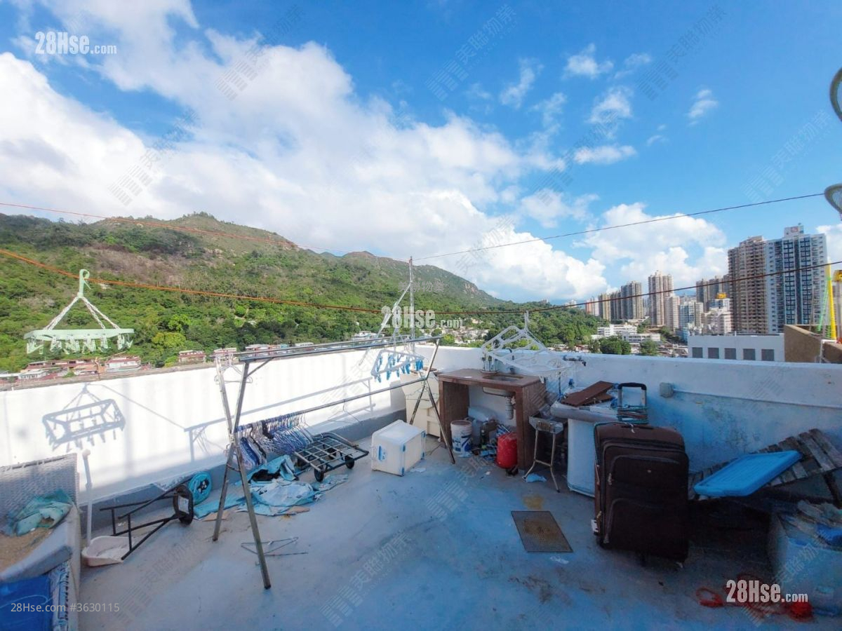 On Lai Building Sell 2 Bedrooms , 1 Bathroom 269 ft² ( 25.0 m² )