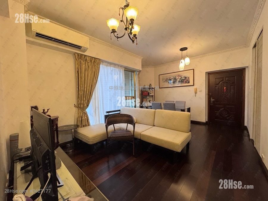 The Astrid Sell 3 Bedrooms 704 ft² ( 65.4 m² )