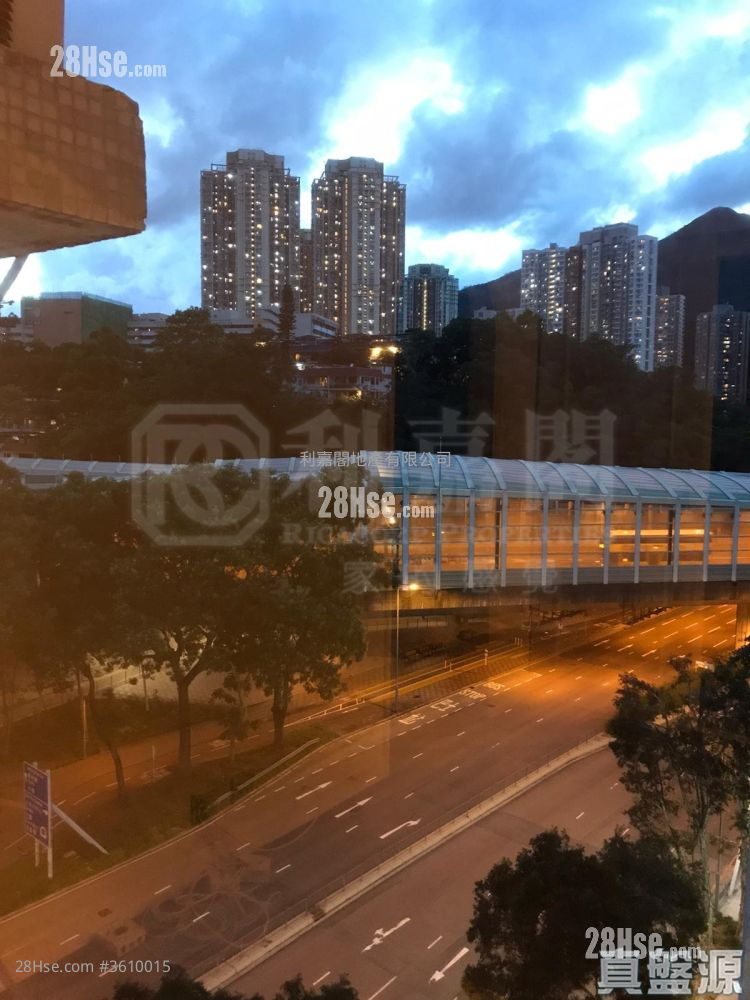 Glamour Garden Rental 2 Bedrooms , 1 Bathroom 386 ft² ( 35.9 m² )