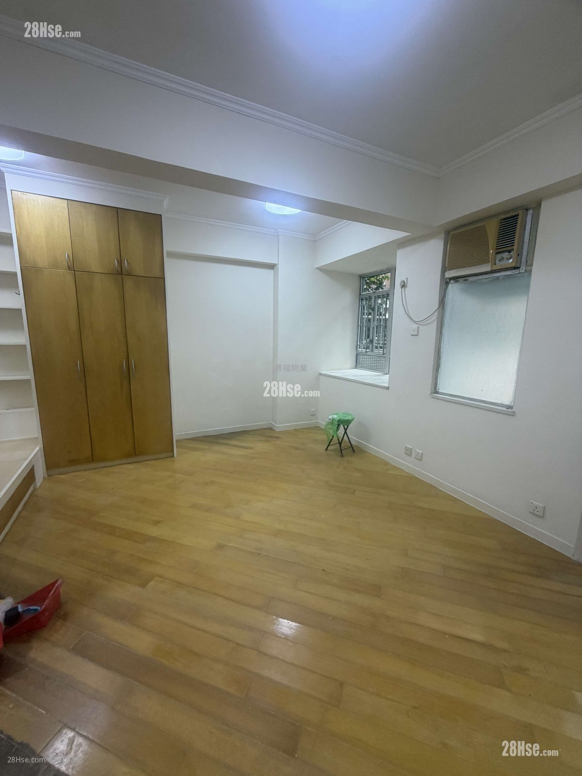 Mei Tung Building Rental Studio , 1 Bathroom 298 ft² ( 27.7 m² )