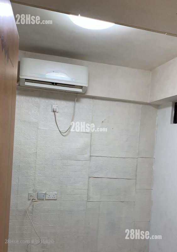 振宜大厦 租盘 100 平方尺 ( 9.3 平方米 )