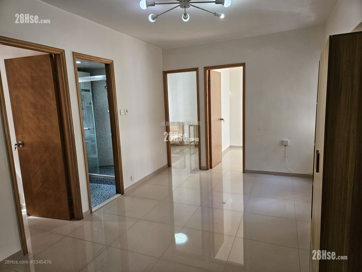 Ying Ga Garden Rental 3 Bedrooms , 1 Bathroom 482 ft² ( 44.8 m² )