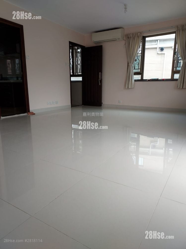 Village Rental 3 Bedrooms , 1 Bathroom 700 ft² ( 65.0 m² )