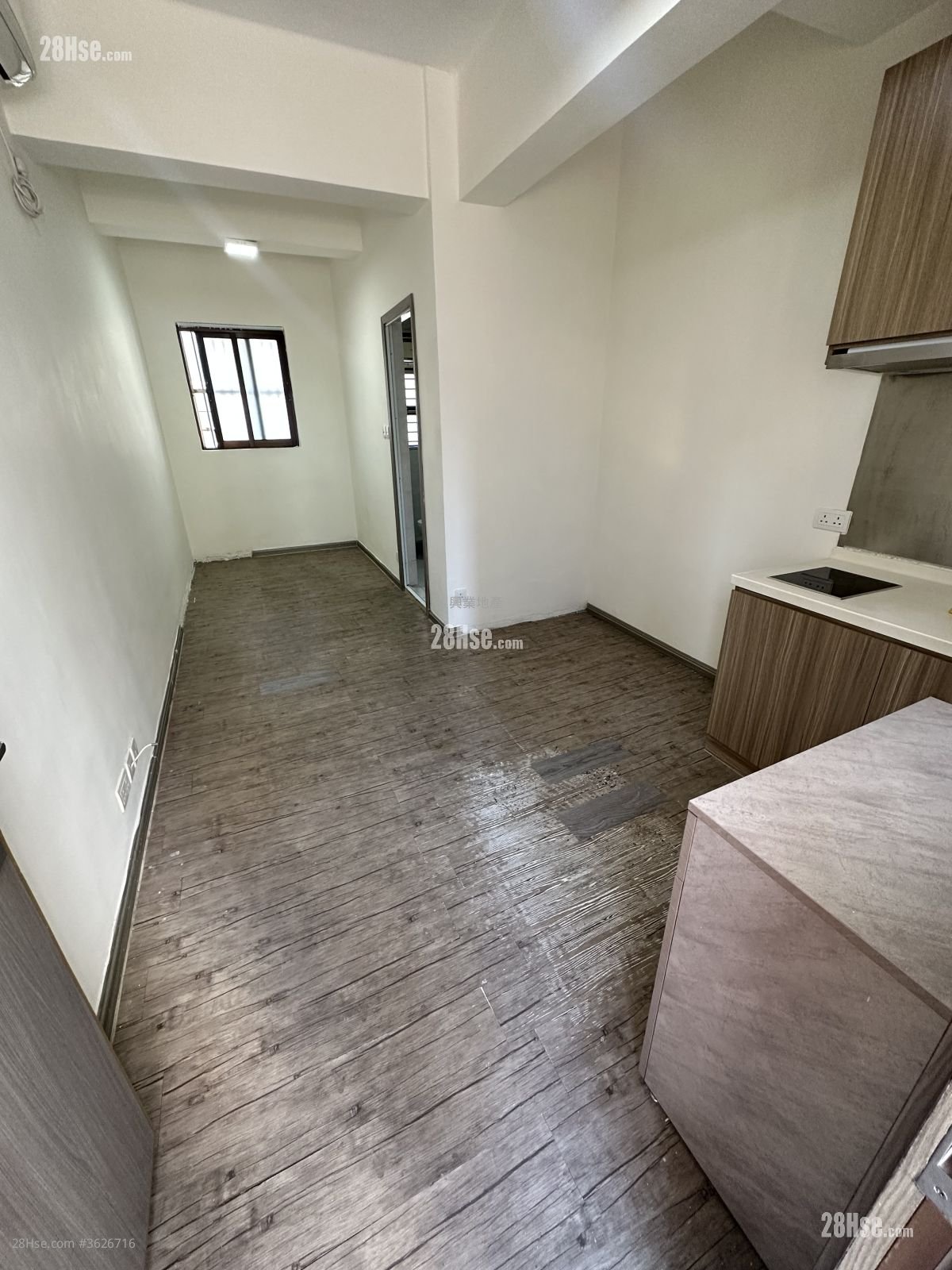 Kwun Tong Lap Shing Building Rental Studio , 1 Bathroom 200 ft² ( 18.6 m² )
