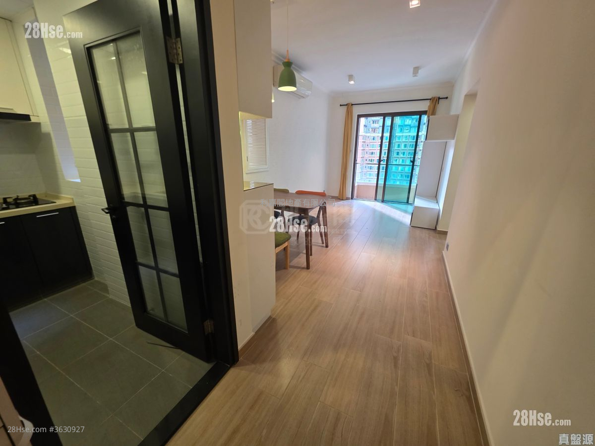 Liberte Sell 2 Bedrooms , 1 Bathroom 530 ft² ( 49.2 m² )