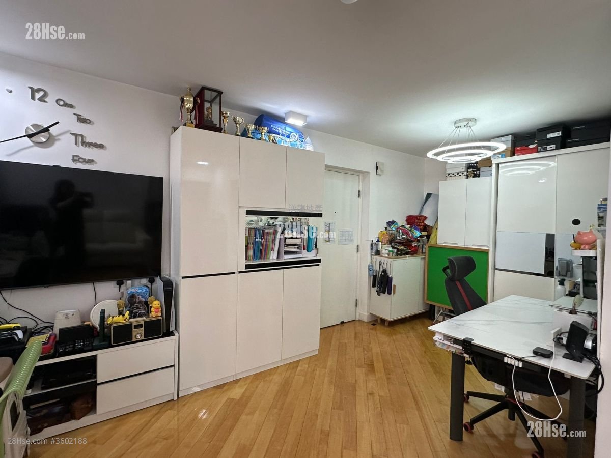 Charming Garden Sell 3 Bedrooms , 2 Bathrooms 592 ft² ( 55.0 m² )