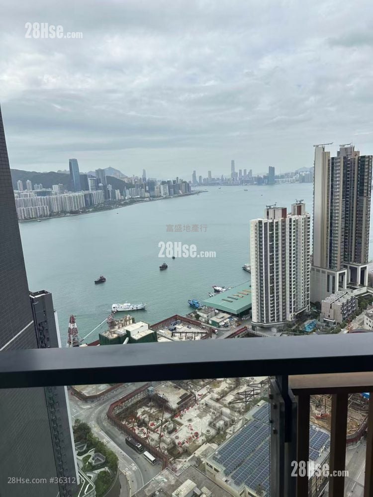 Canaryside Rental 2 Bedrooms , 1 Bathroom 425 ft² ( 39.5 m² )