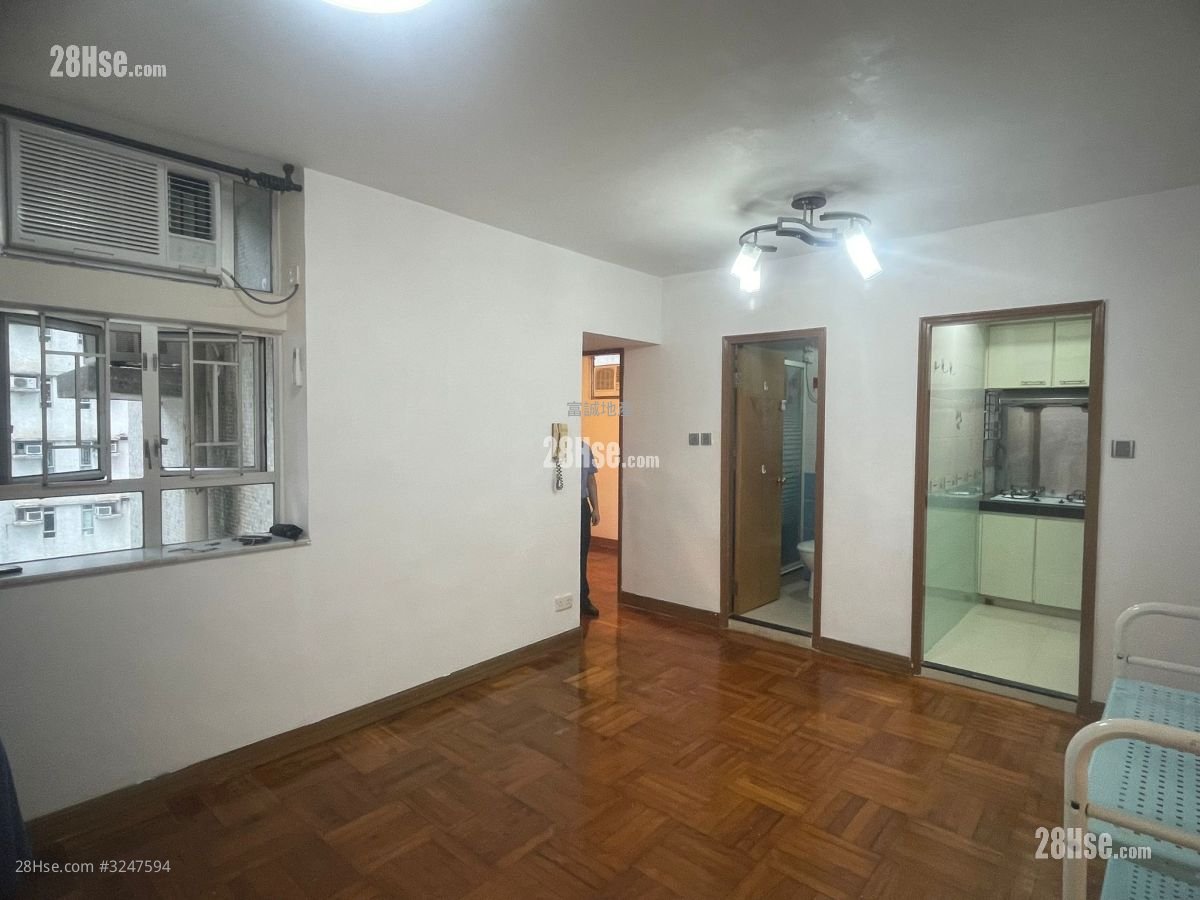 Tsui Chuk Garden Sell 2 Bedrooms , 1 Bathroom 430 ft² ( 39.9 m² )