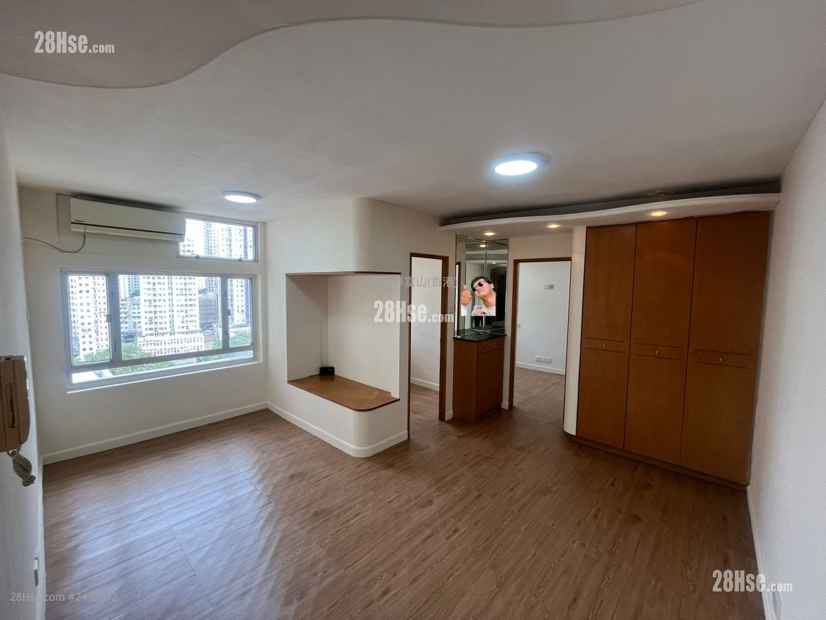 Fung Lai Court Sell 2 Bedrooms , 1 Bathroom 559 ft² ( 51.9 m² )