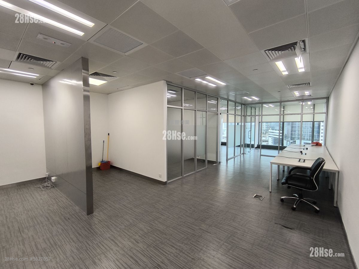 中国船舶大厦 租盘 3 房 1,050 平方尺 ( 97.5 平方米 )