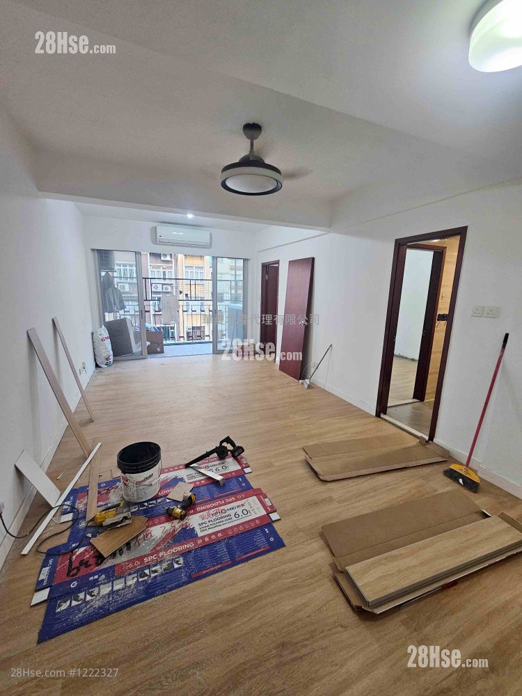 何文田街5-7号 租盘 3 房 , 2 浴室 955 平方尺 ( 88.7 平方米 )