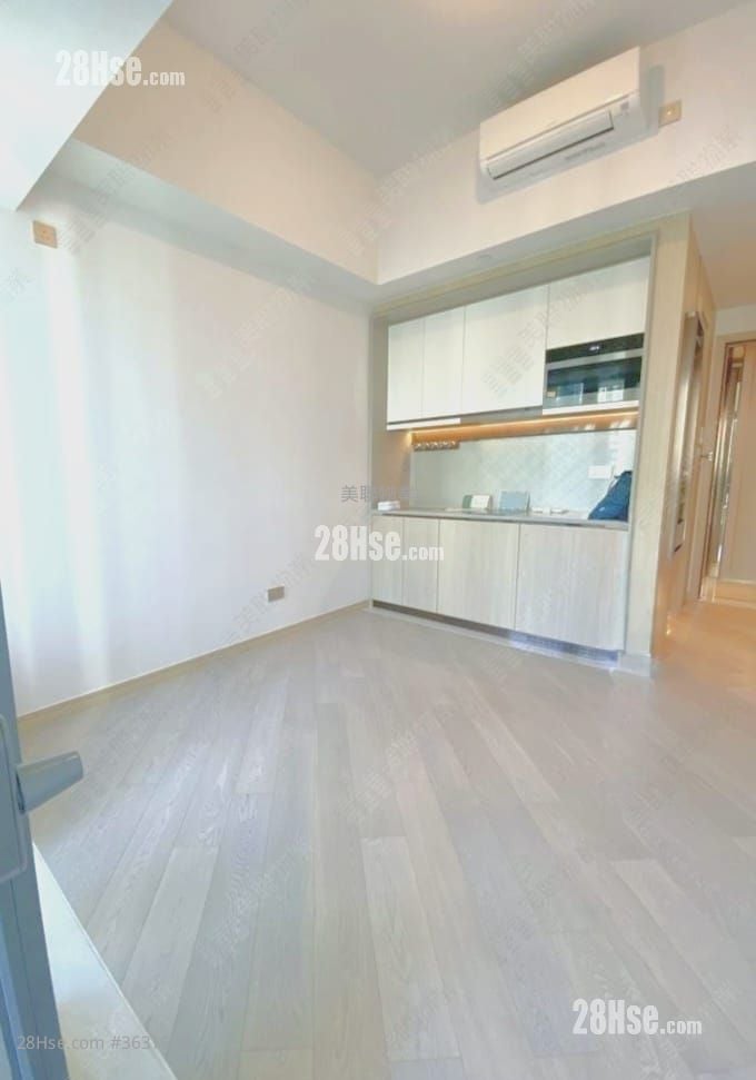 Manor Hill Rental 1 Bathroom 215 ft² ( 20.0 m² )