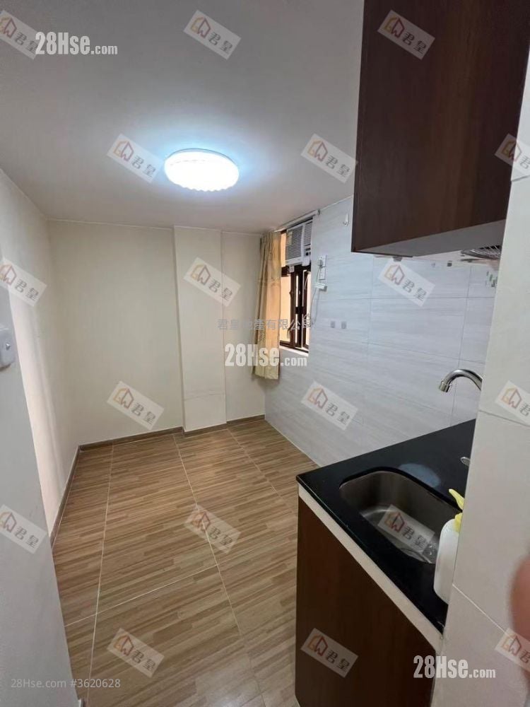 弼街楼 租盘 开放式间隔 , 1 浴室 130 平方尺 ( 12.1 平方米 )