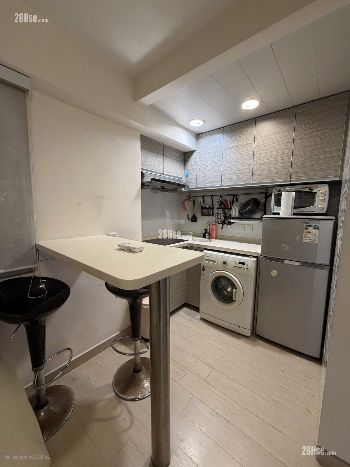 中源中心 租盘 开放式间隔 , 1 浴室 285 平方尺 ( 26.5 平方米 )