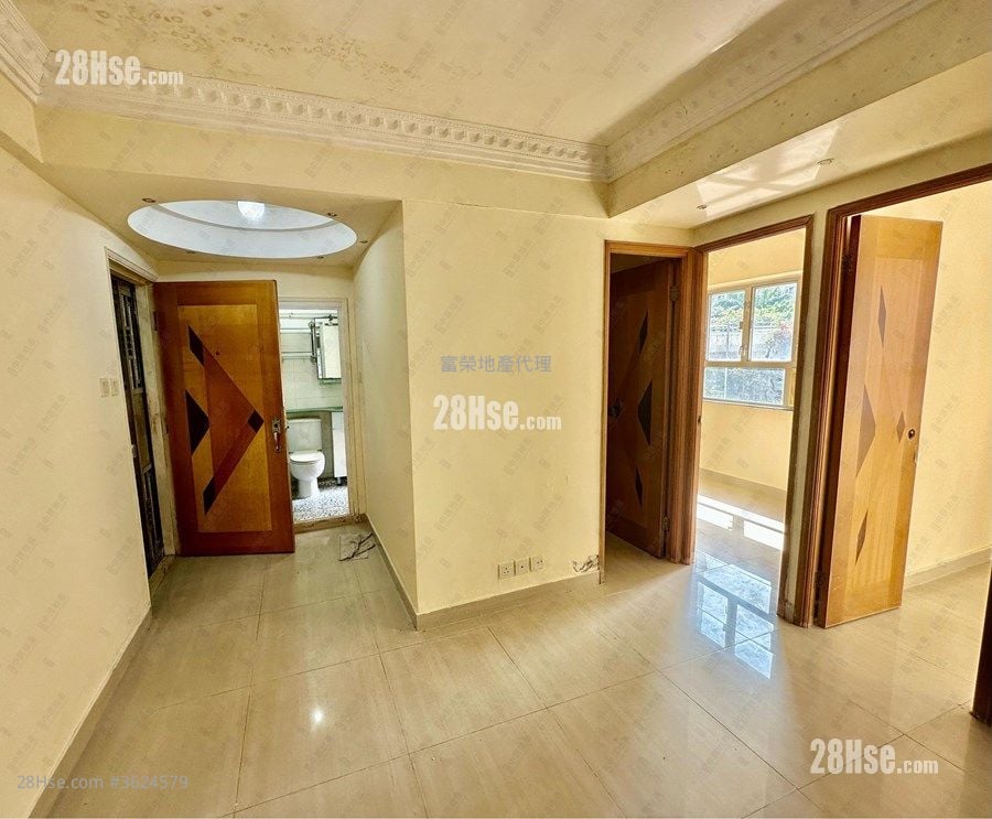 Fu Tor Loy Sun Chuen Sell 3 Bedrooms , 1 Bathroom 340 ft² ( 31.6 m² )