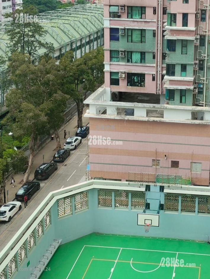 Valiant Court Rental 2 Bedrooms , 1 Bathroom 307 ft² ( 28.5 m² )